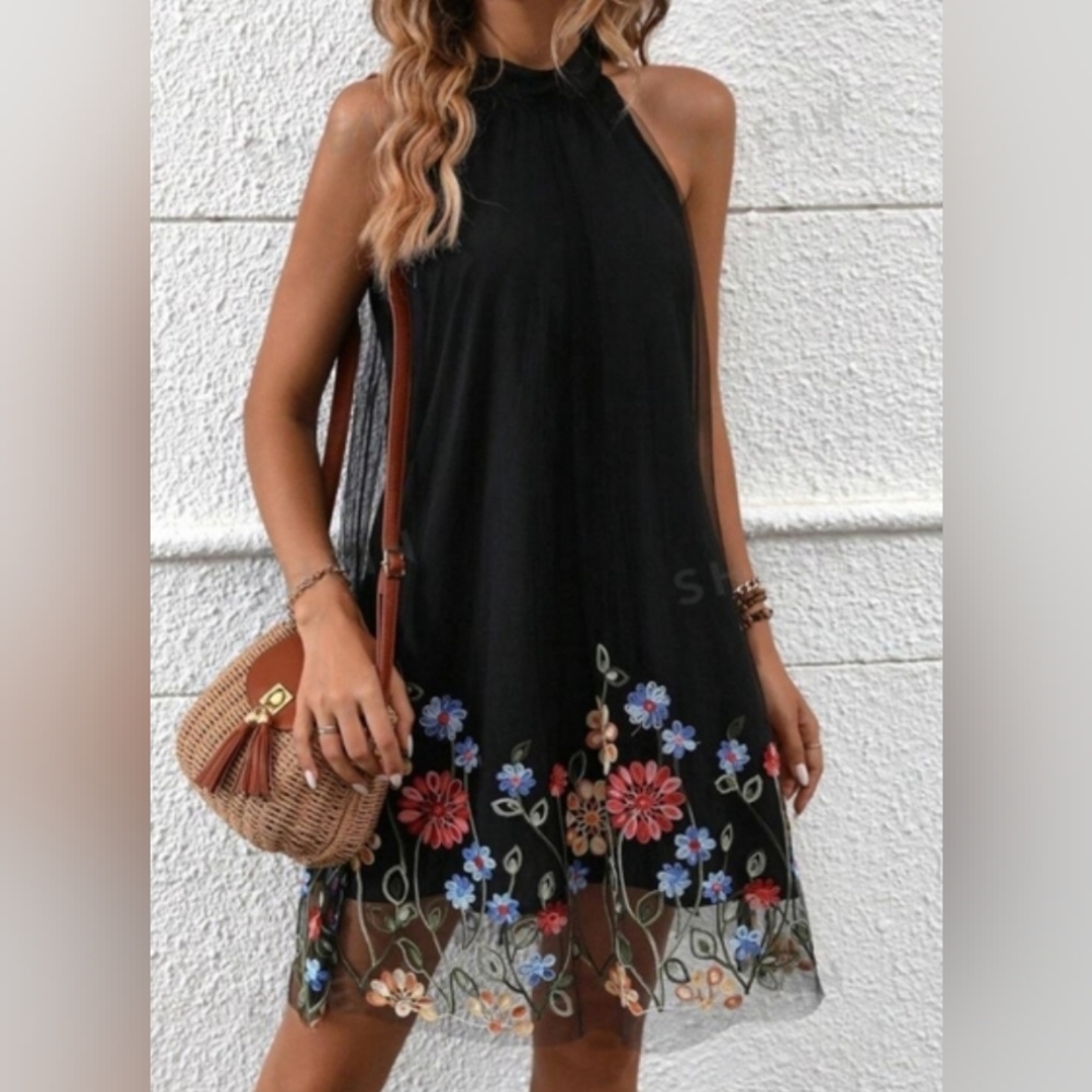 Stylish Mesh Overlay Swing Dress With Embroidered Flowers - Picture 4 of 8
